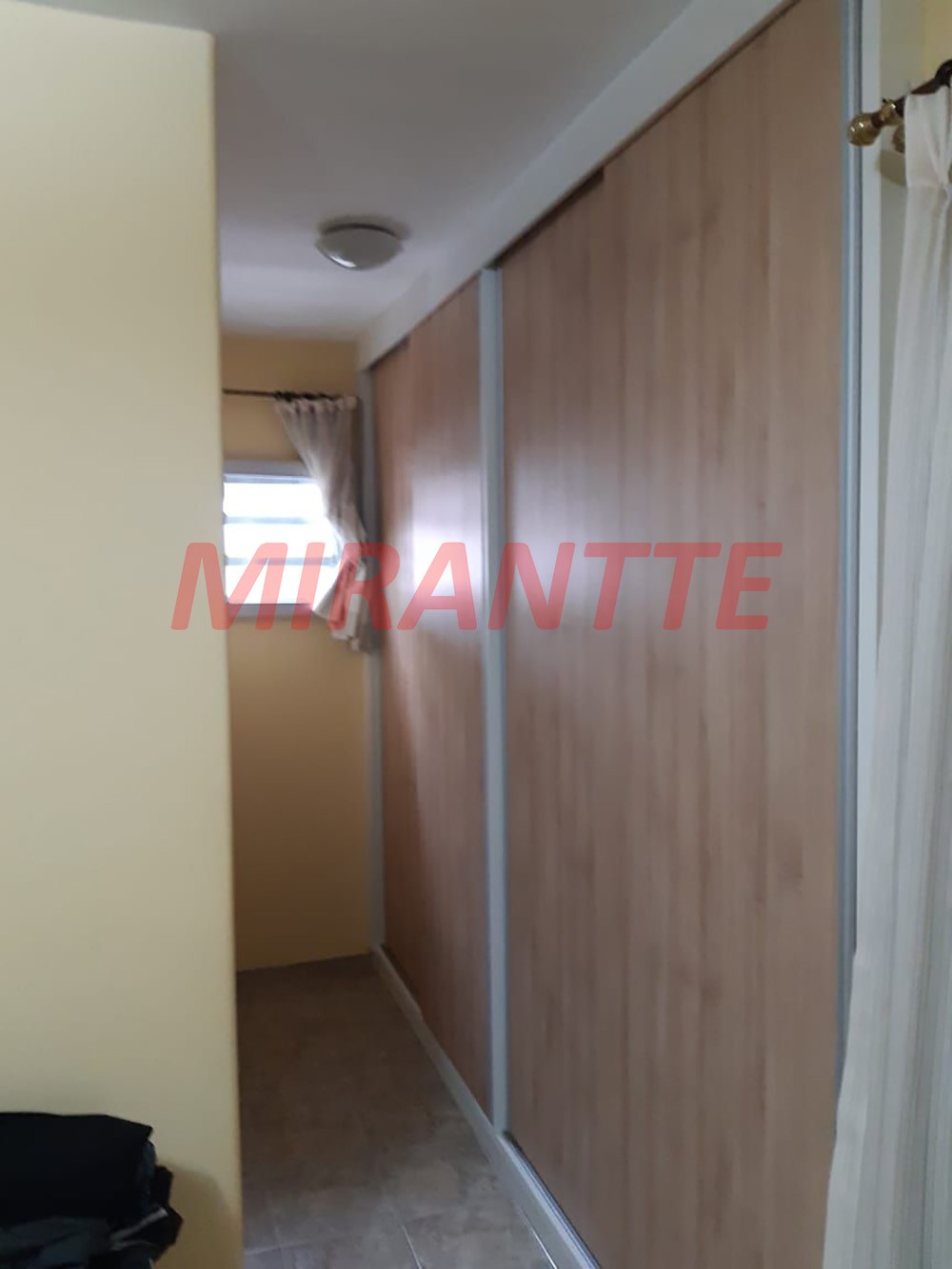 Sobrado de 216m² com 4 quartos em Imirim