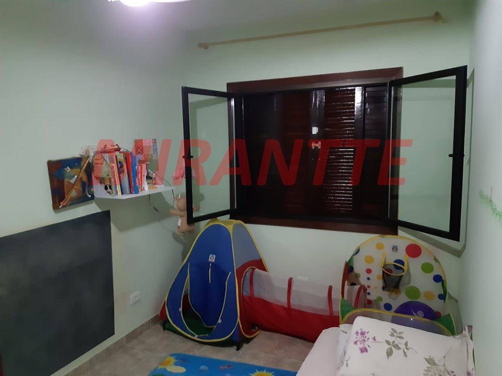 Sobrado de 216m² com 4 quartos em Imirim