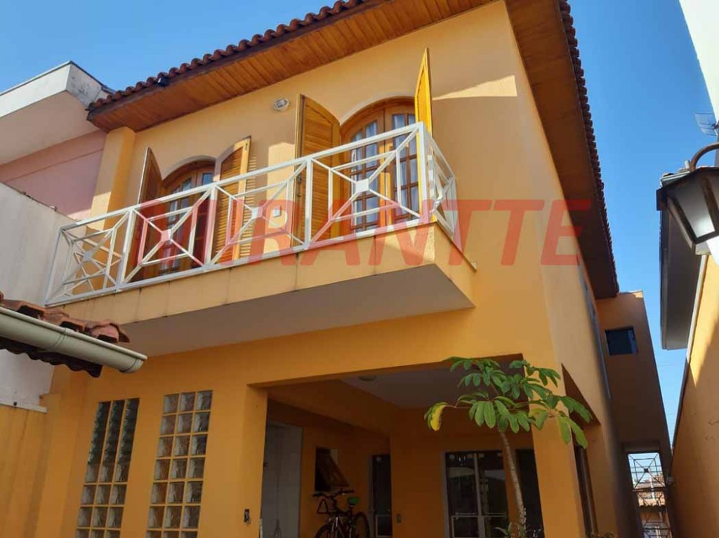 Sobrado de 128m² com 3 quartos em Santa Teresinha