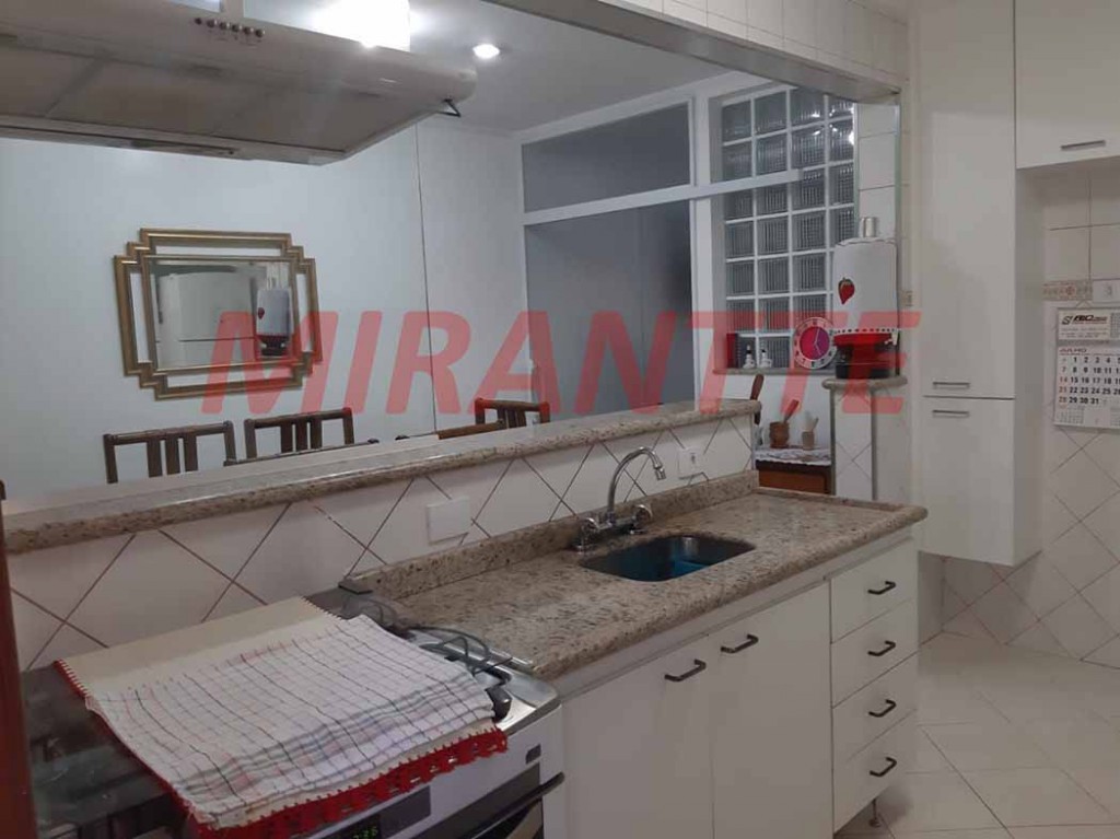 Sobrado de 128m² com 3 quartos em Santa Teresinha
