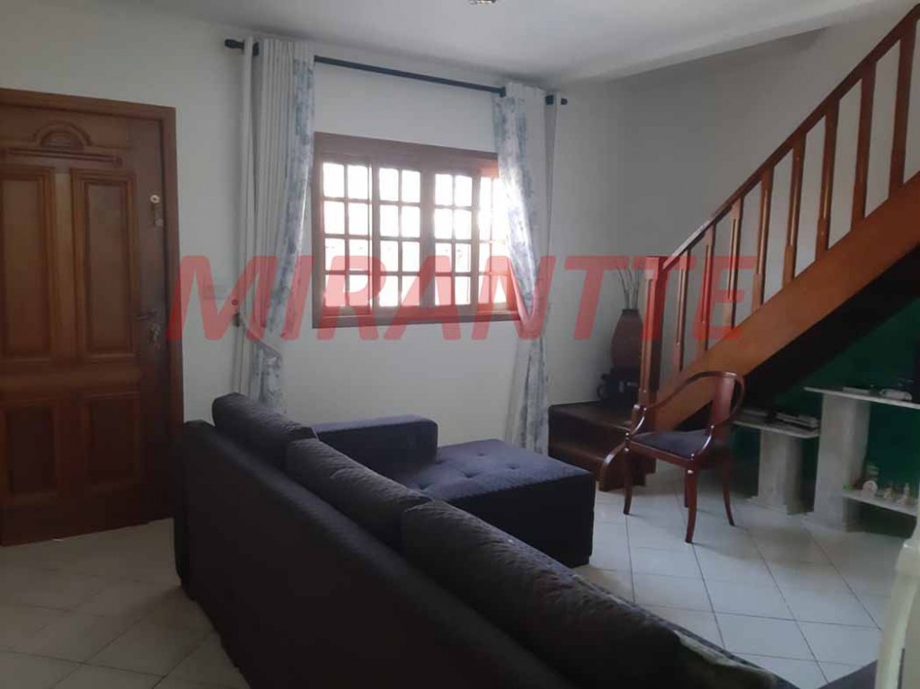 Sobrado de 128m² com 3 quartos em Santa Teresinha