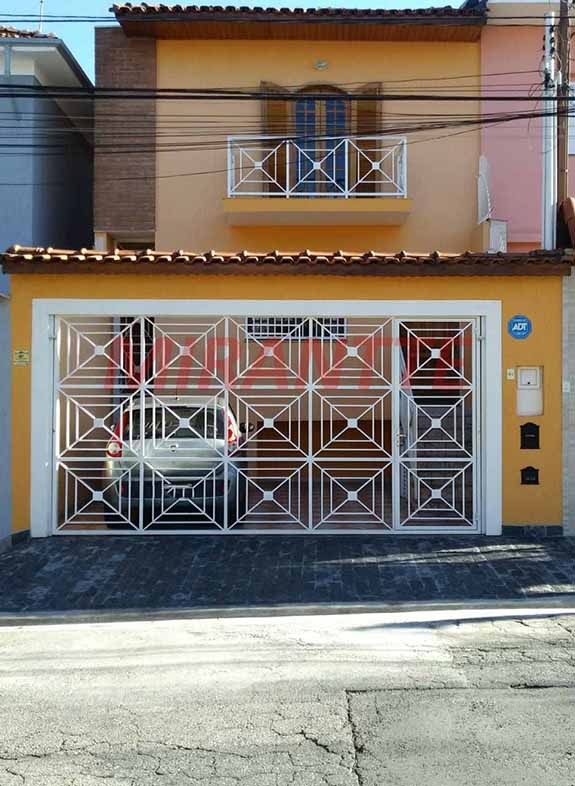 Sobrado de 128m² com 3 quartos em Santa Teresinha