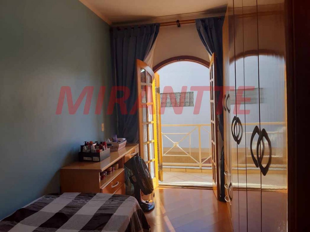 Sobrado de 128m² com 3 quartos em Santa Teresinha