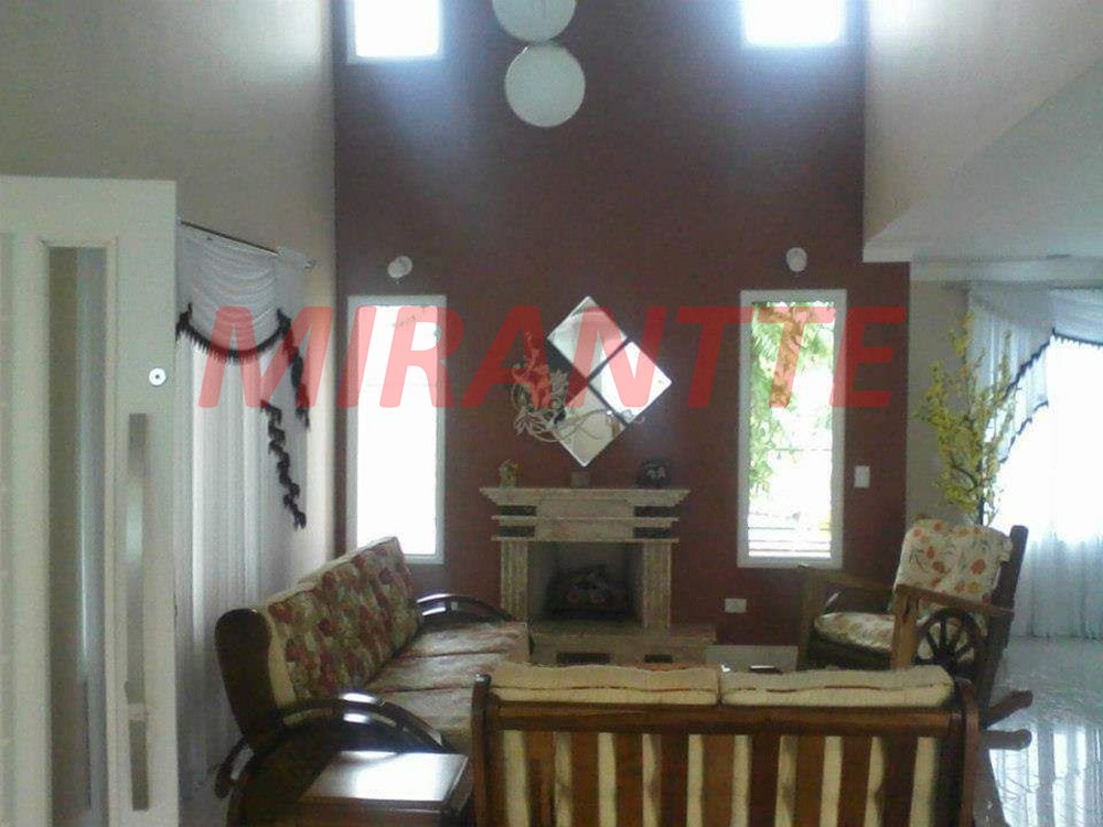 Sobrado de 800m² com 5 quartos em Jardim Colonial