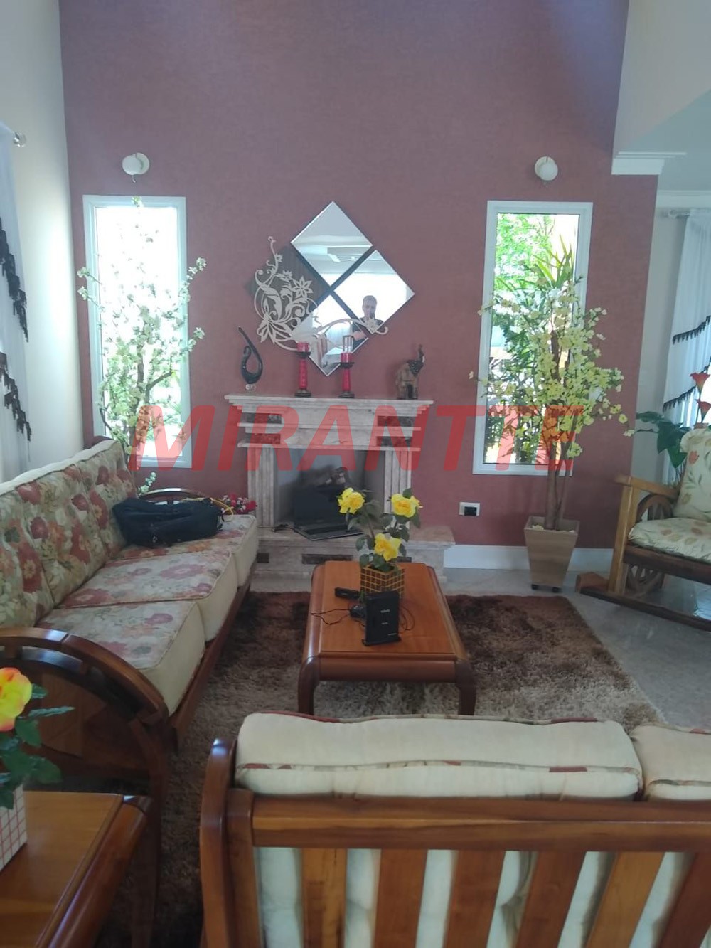 Sobrado de 800m² com 5 quartos em Jardim Colonial