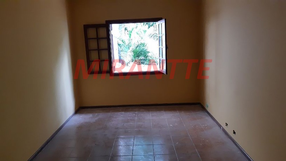 Sobrado de 350m² com 6 quartos em Imirim