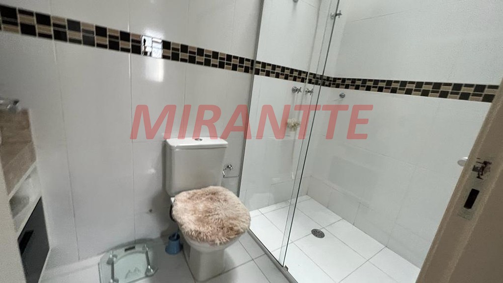 Sobrado de 170m² com 3 quartos em Santana