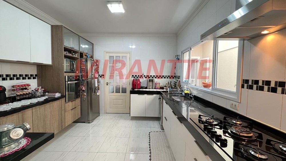 Sobrado de 170m² com 3 quartos em Santana
