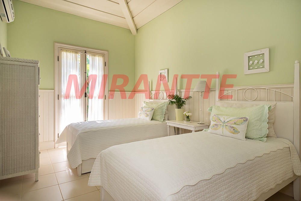 Sobrado de 526m² com 7 quartos em Praia Da Baleia