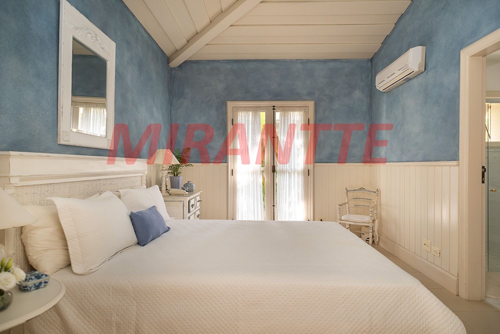 Sobrado de 526m² com 7 quartos em Praia Da Baleia