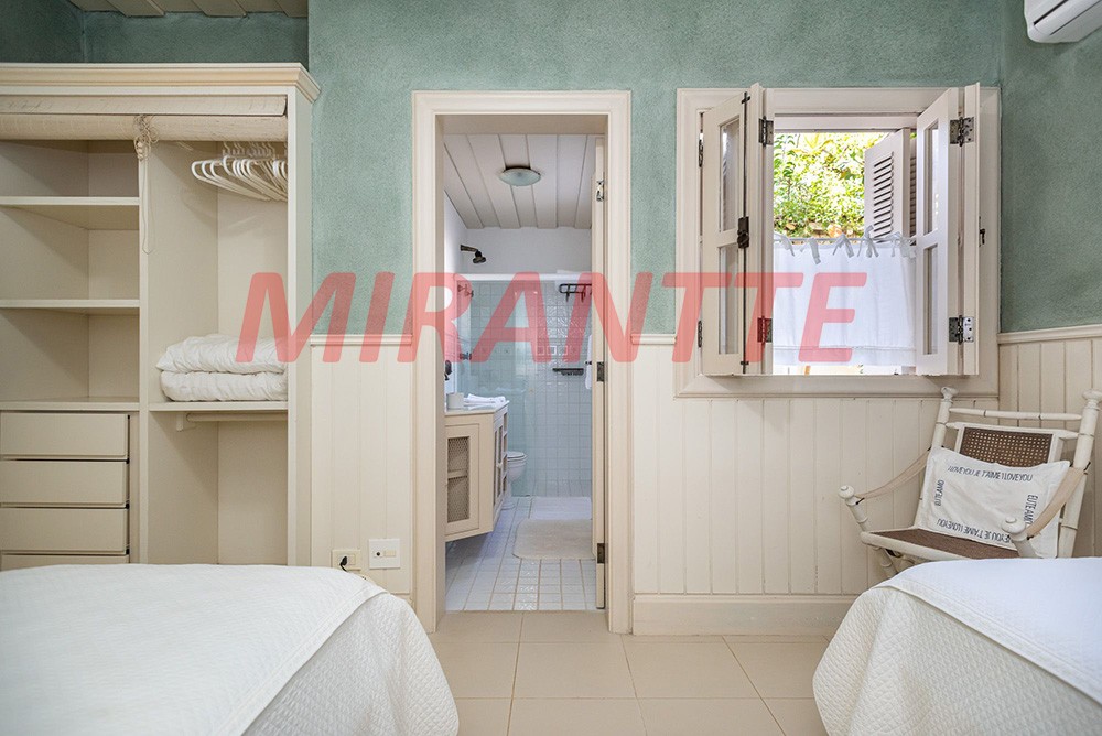 Sobrado de 526m² com 7 quartos em Praia Da Baleia