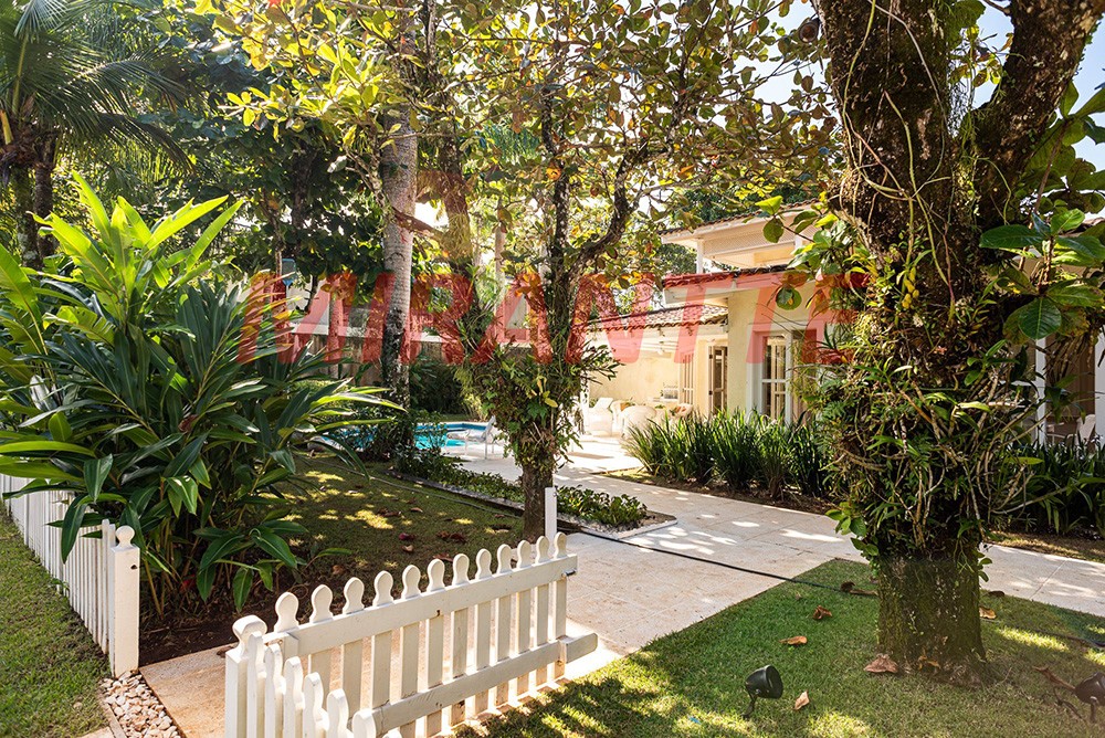 Sobrado de 526m² com 7 quartos em Praia Da Baleia