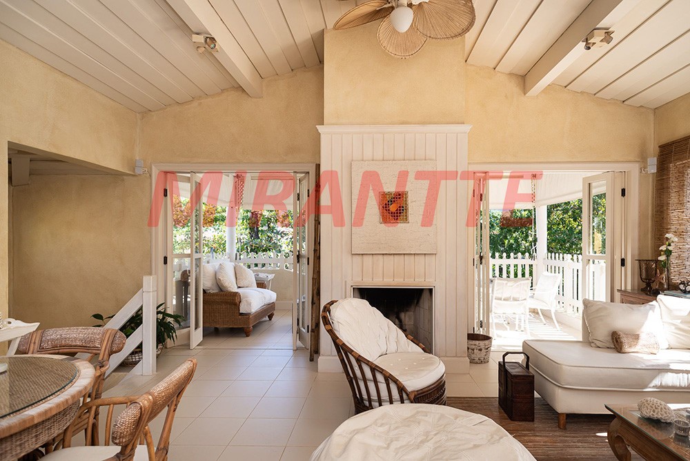 Sobrado de 526m² com 7 quartos em Praia Da Baleia