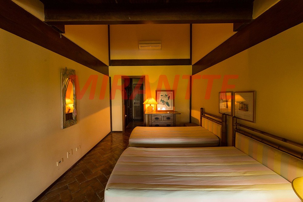 Sobrado de 576m² com 4 quartos em Praia de Pernambuco