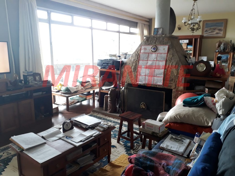 Casa terrea de 450m² com 3 quartos em Serra da Cantareira