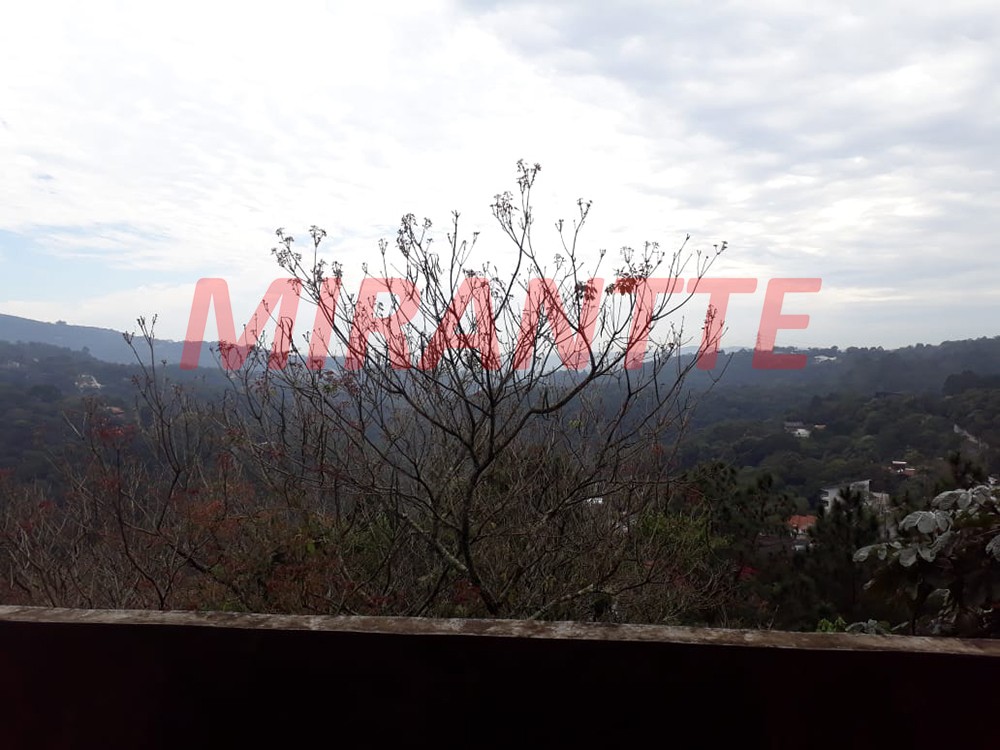 Casa terrea de 450m² com 3 quartos em Serra da Cantareira
