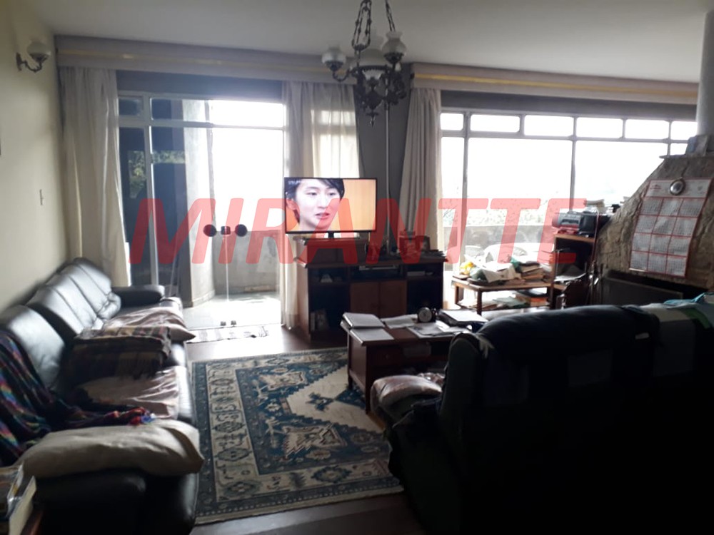 Casa terrea de 450m² com 3 quartos em Serra da Cantareira