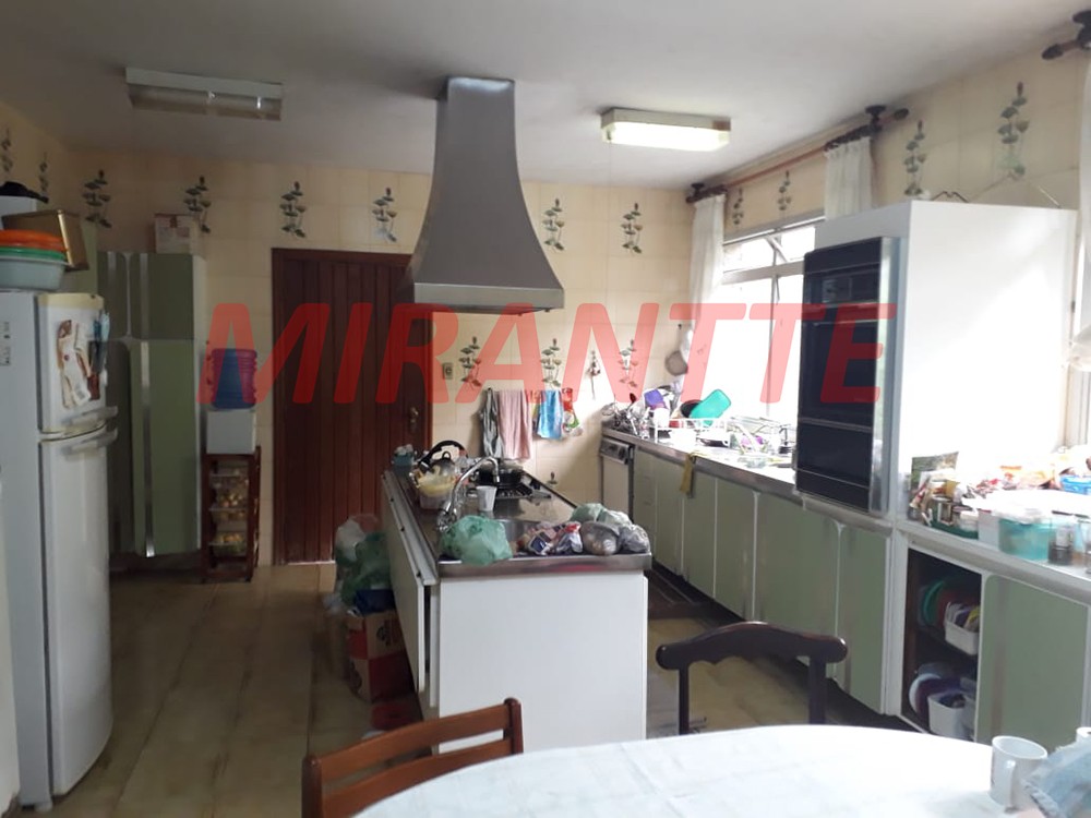 Casa terrea de 450m² com 3 quartos em Serra da Cantareira