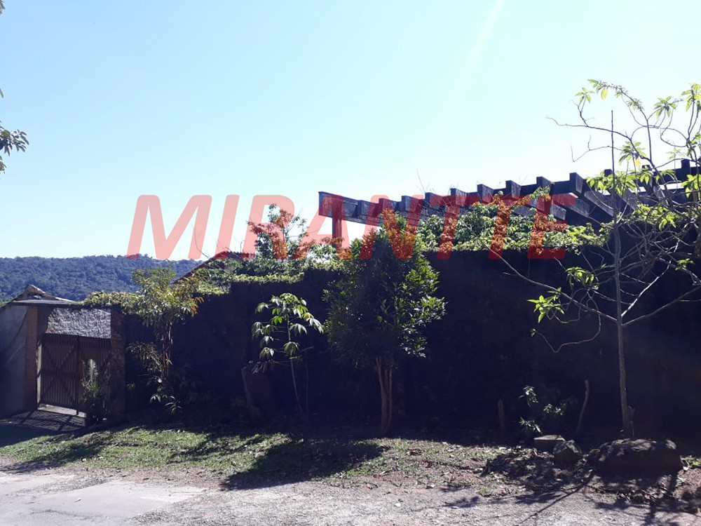 Casa terrea de 450m² com 3 quartos em Serra da Cantareira