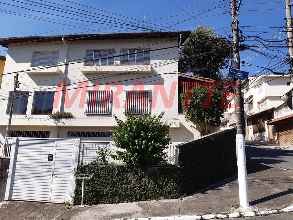 Sobrado de 220m² com 3 quartos em Tremembe