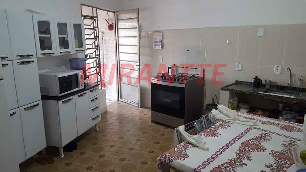 Sobrado de 166m² com 4 quartos em Vila Gustavo