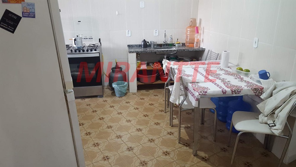 Sobrado de 166m² com 4 quartos em Vila Gustavo