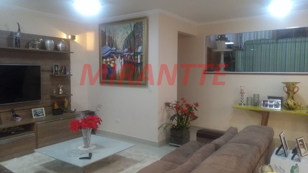 Sobrado de 254m² com 3 quartos em Serra Da Cantareira