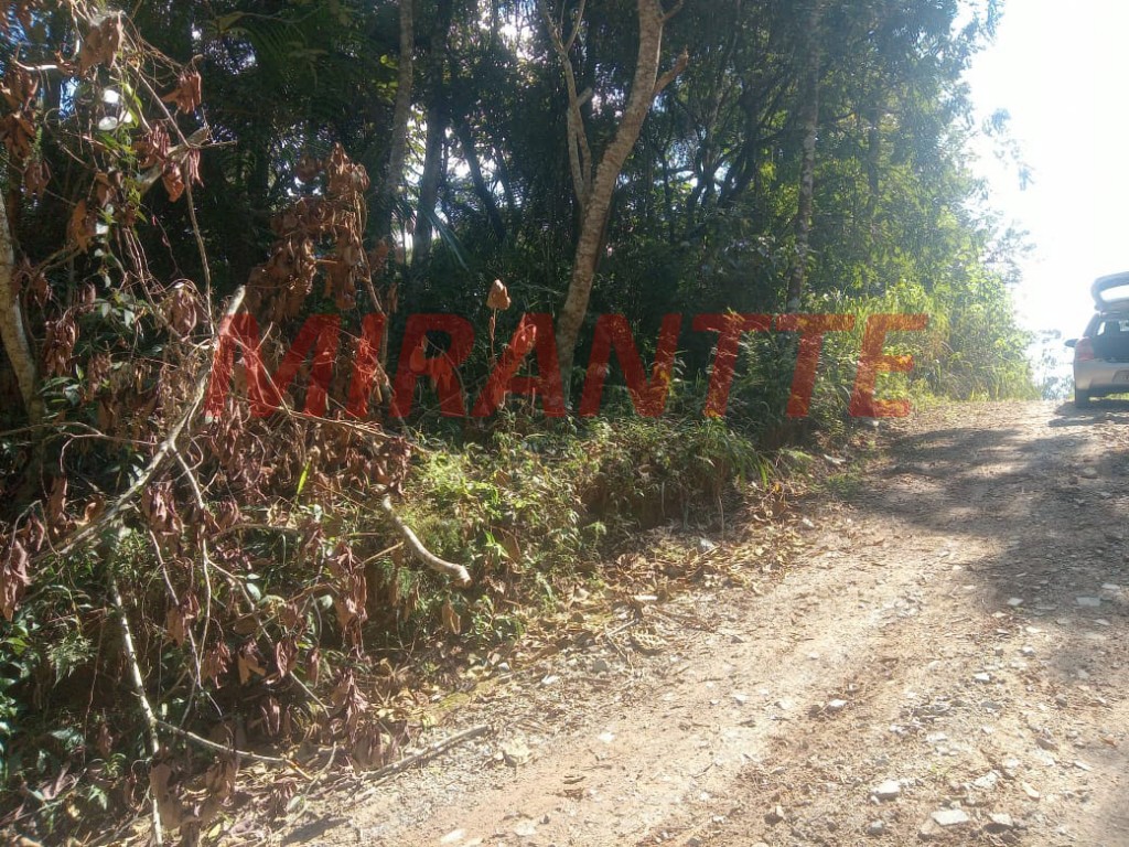 Terreno de 847m² em Serra Da Cantareira