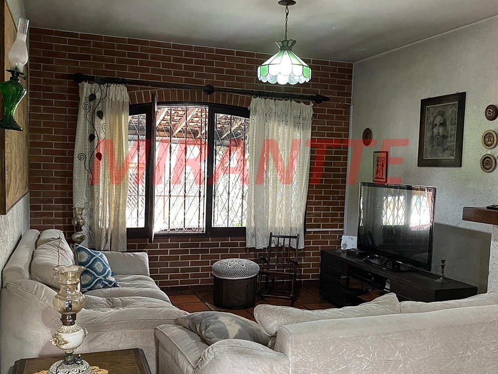 Sobrado de 266m² com 4 quartos em Casa Verde