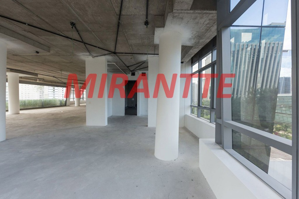 Apartamento de 565m² com 4 quartos em Itaim Bibi