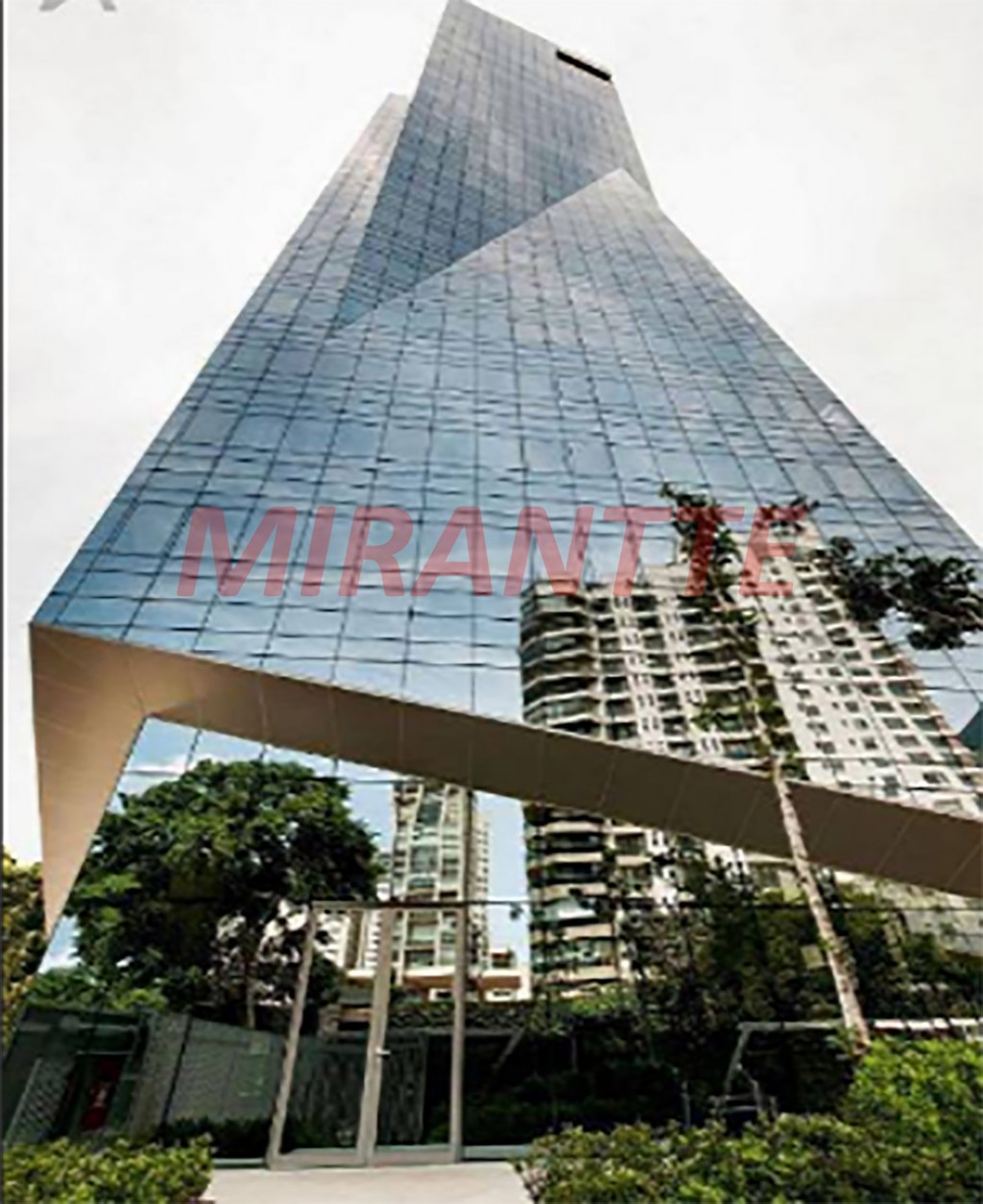 Apartamento de 565m² com 4 quartos em Itaim Bibi