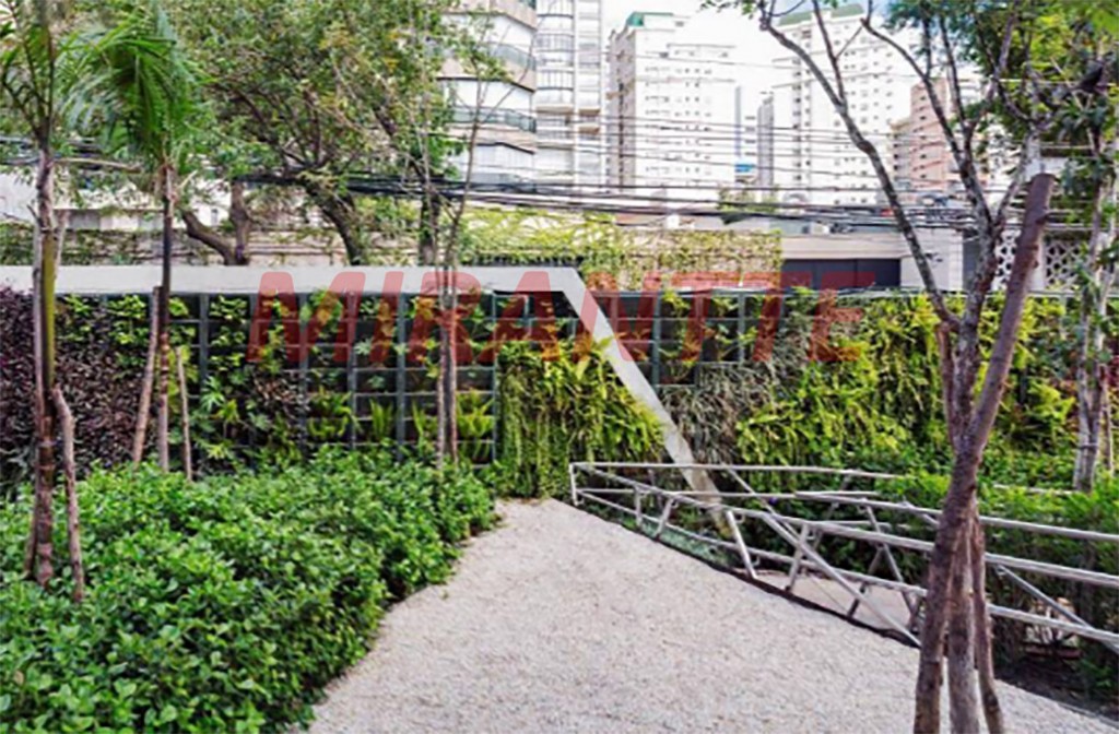 Apartamento de 565m² com 4 quartos em Itaim Bibi