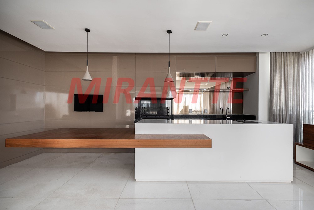 Cobertura duplex de 414m² com 4 quartos em Vila Nova Conceição