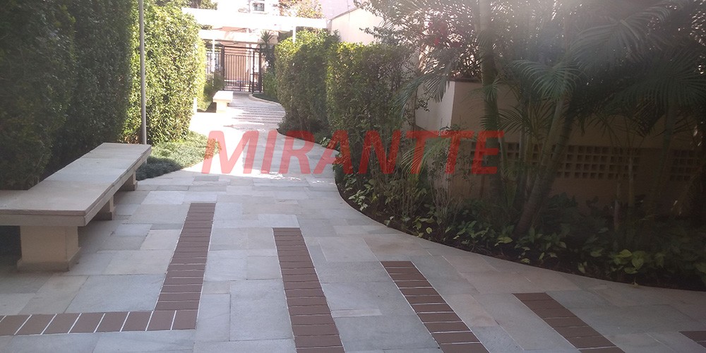 Cobertura duplex de 414m² com 4 quartos em Vila Nova Conceição