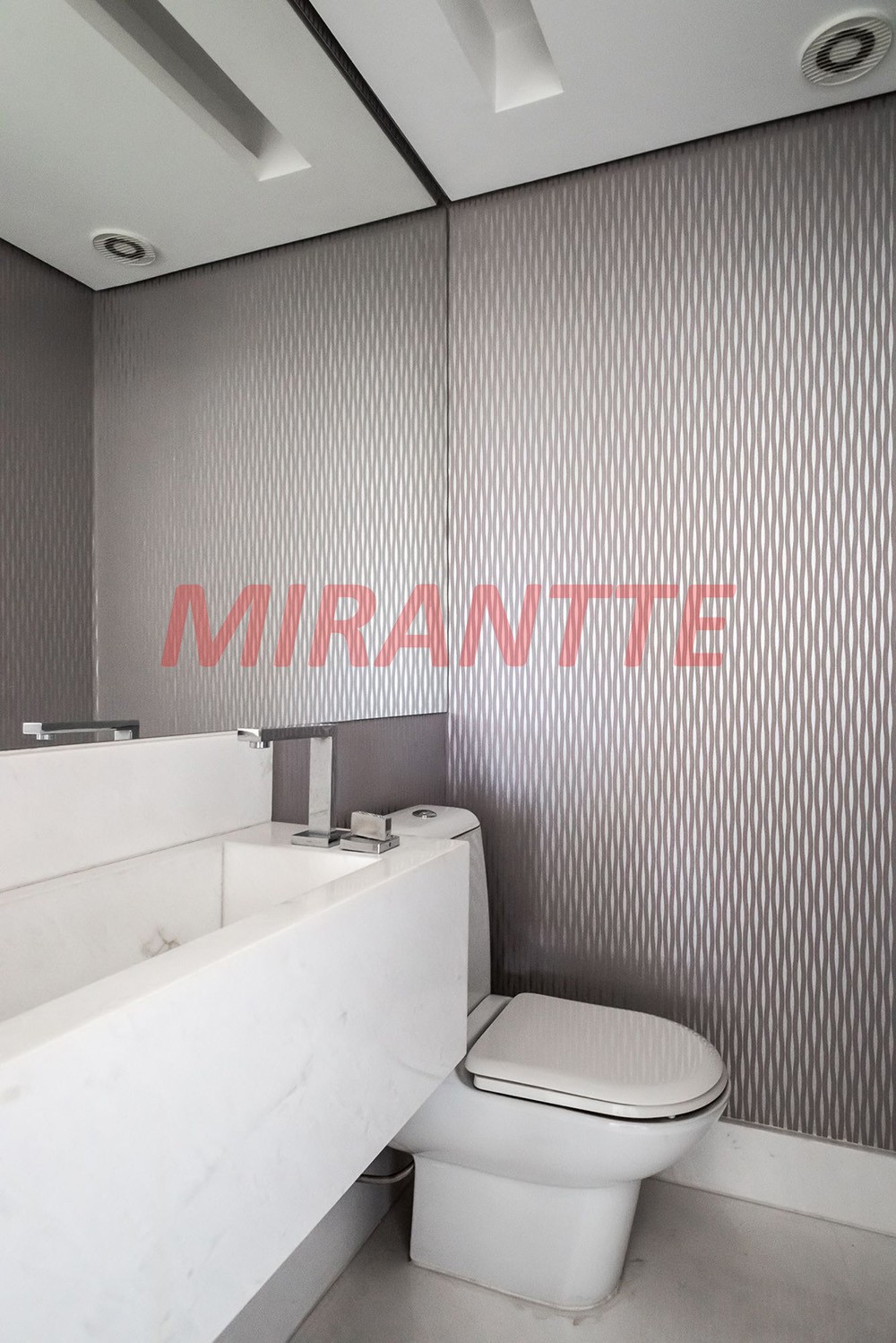 Cobertura duplex de 414m² com 4 quartos em Vila Nova Conceição