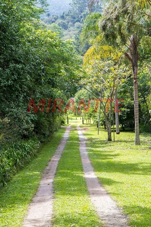 Casa terrea de 835m² com 4 quartos em Serra Da Cantareira