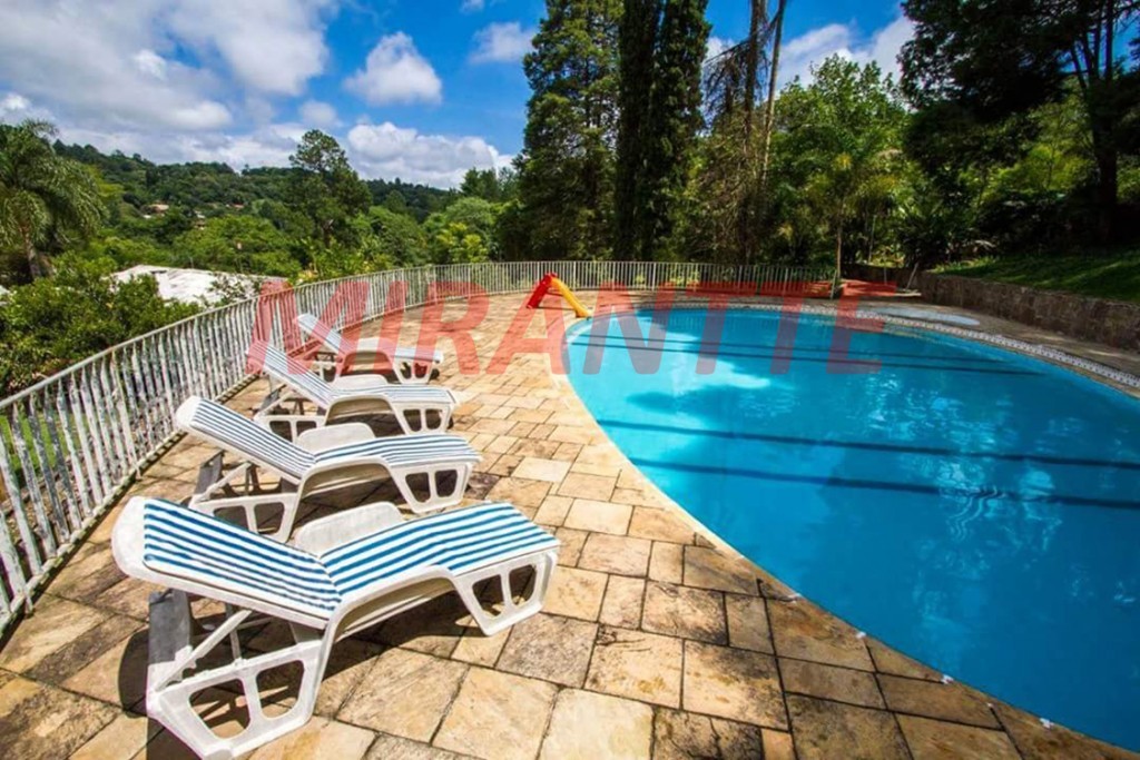Casa terrea de 835m² com 4 quartos em Serra Da Cantareira