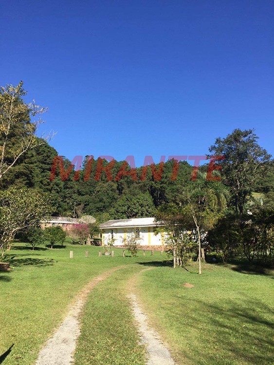 Casa terrea de 835m² com 4 quartos em Serra Da Cantareira
