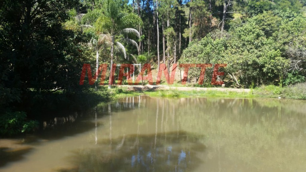 Casa terrea de 835m² com 4 quartos em Serra Da Cantareira