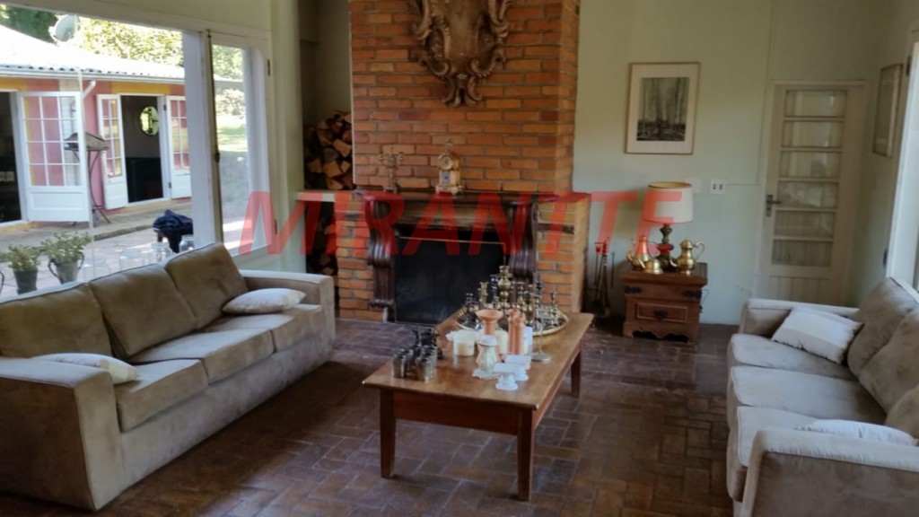 Casa terrea de 835m² com 4 quartos em Serra Da Cantareira