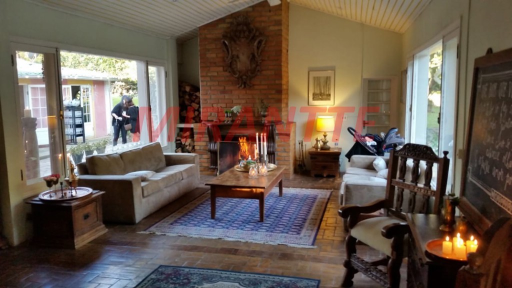 Casa terrea de 835m² com 4 quartos em Serra Da Cantareira