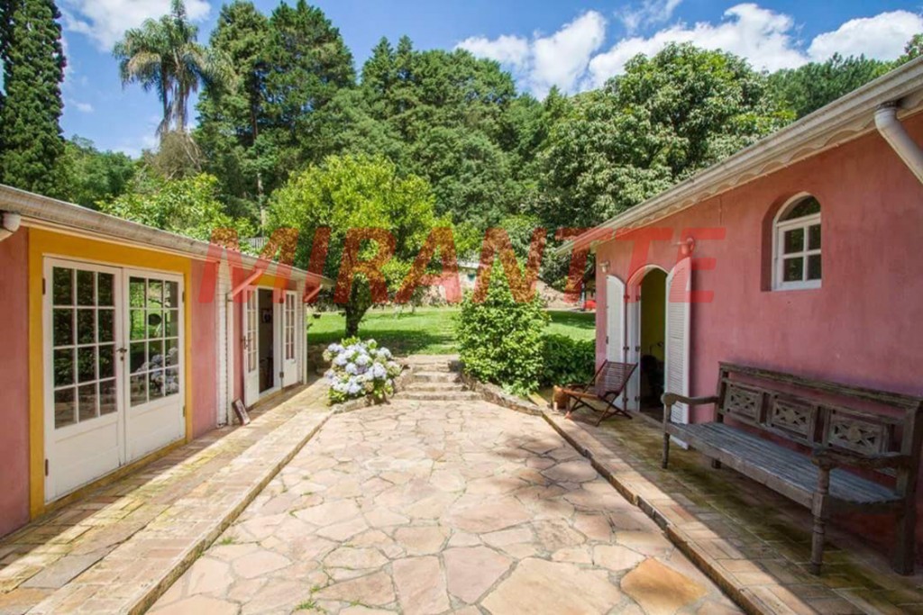 Casa terrea de 835m² com 4 quartos em Serra Da Cantareira