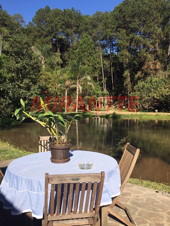 Casa terrea de 835m² com 4 quartos em Serra Da Cantareira