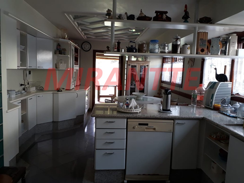 Sobrado de 1000m² com 4 quartos em Centro – Mairiporã