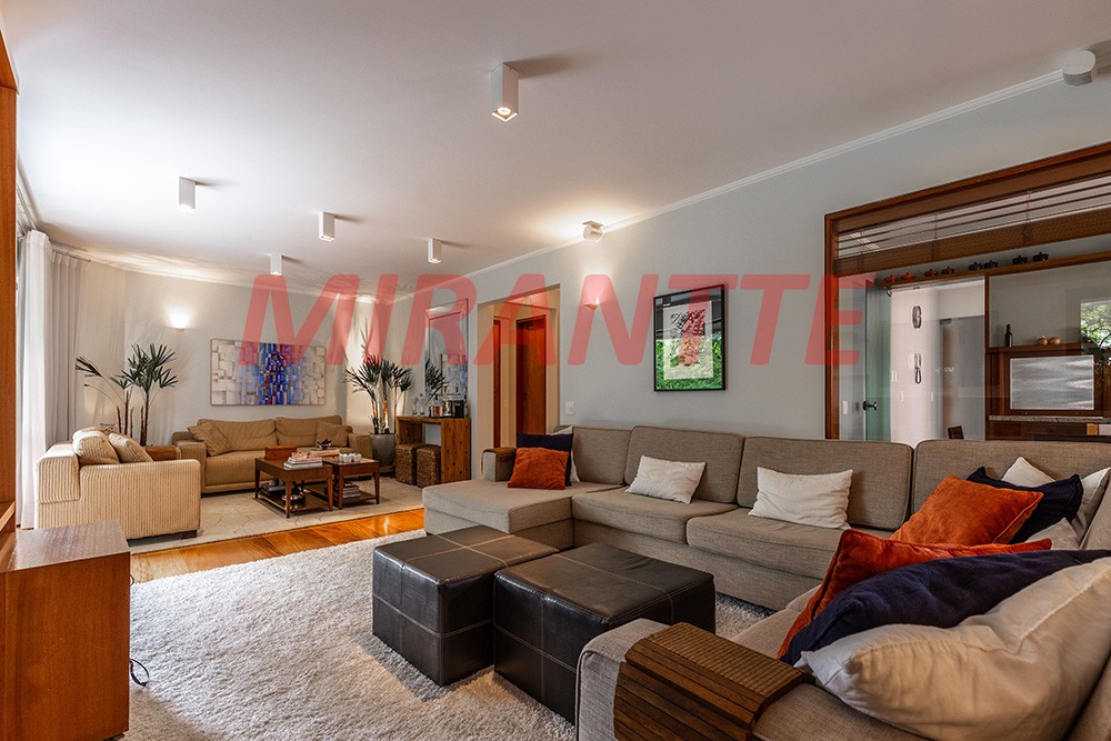 Apartamento de 272m² com 4 quartos em Campo Belo