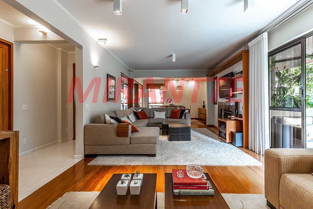 Apartamento de 272m² com 4 quartos em Campo Belo