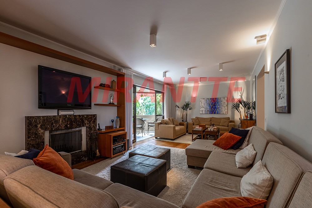 Apartamento de 272m² com 4 quartos em Campo Belo