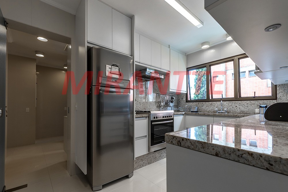 Apartamento de 272m² com 4 quartos em Campo Belo