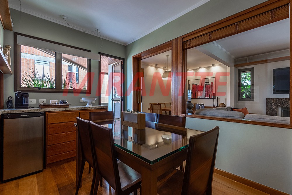 Apartamento de 272m² com 4 quartos em Campo Belo