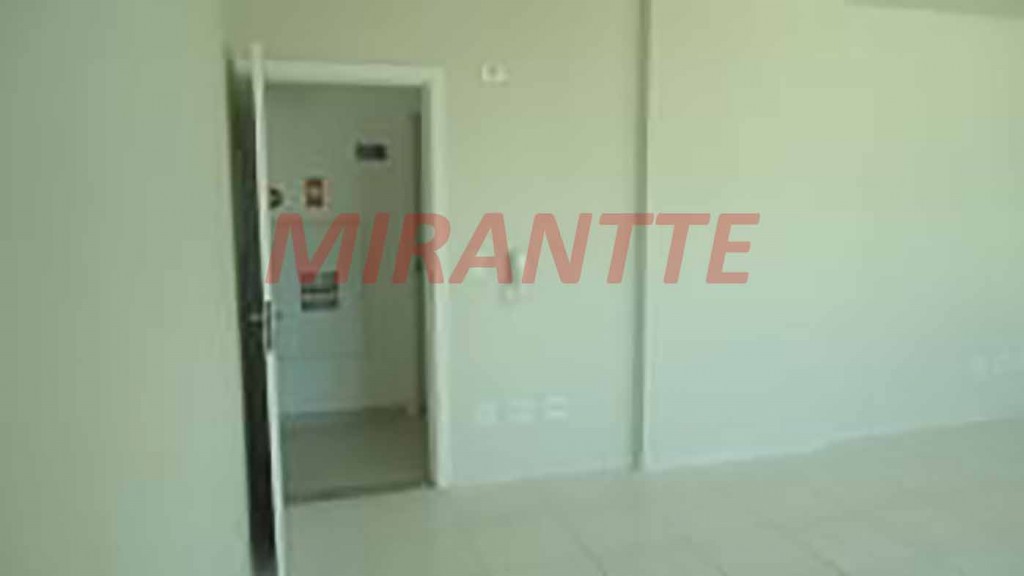 Comercial de 37m² em Santana